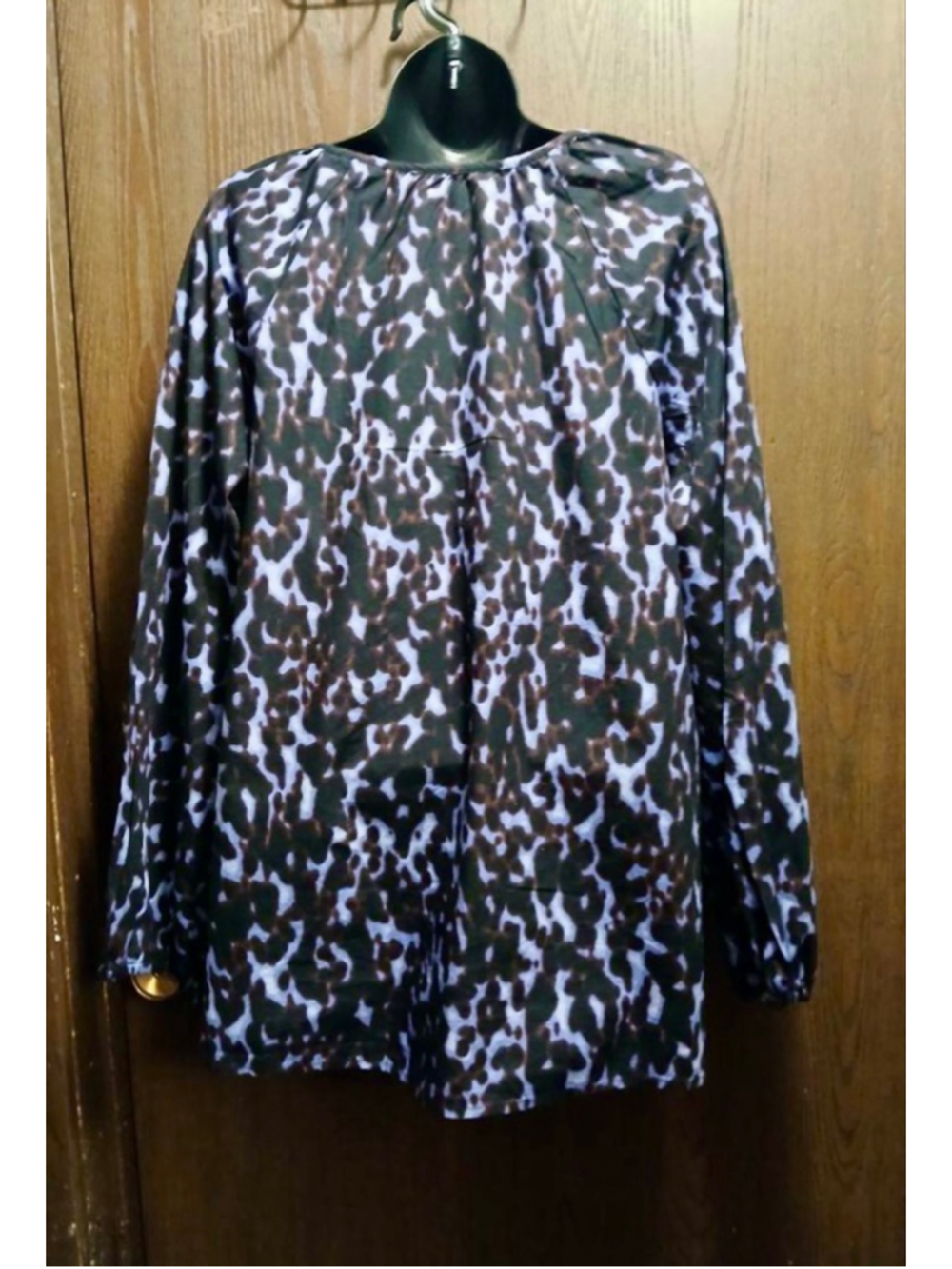 Terra & Sky Women's Purple Leopard Print Blouse 0X (14W) INV466 - Picture 8 of 9